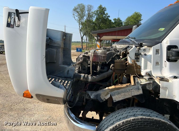 image for item II9200 2006 Chevrolet C8500  dump truck