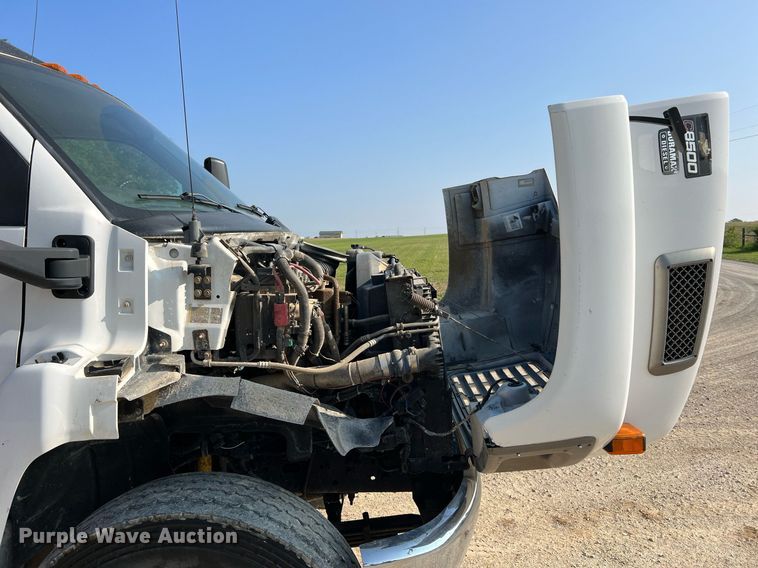 image for item II9200 2006 Chevrolet C8500  dump truck