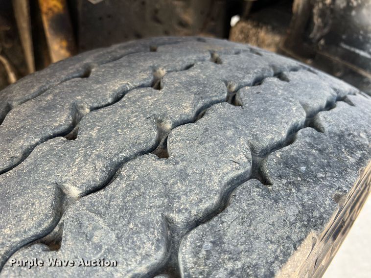 image for item II9200 2006 Chevrolet C8500  dump truck