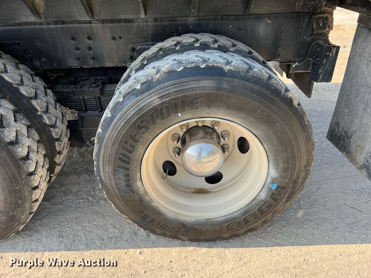 image for item II9200 2006 Chevrolet C8500  dump truck