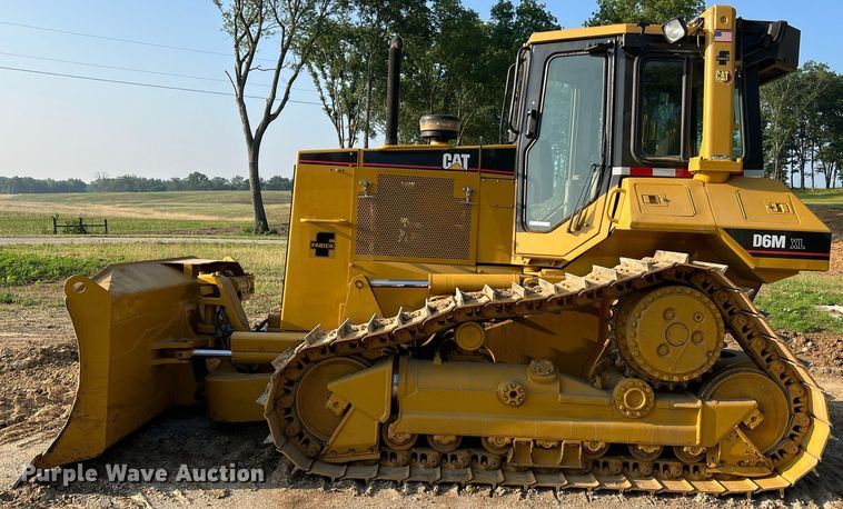 image for item II9201 2000 Caterpillar D6M XL  dozer