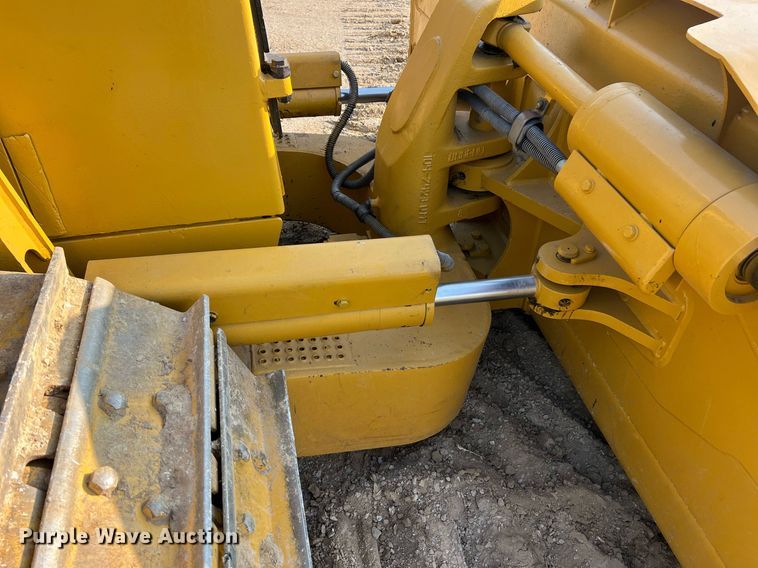 image for item II9201 2000 Caterpillar D6M XL  dozer