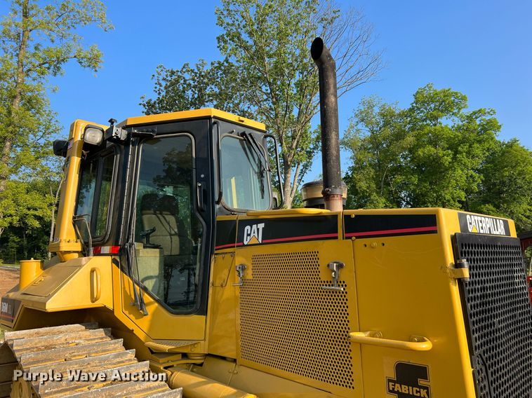 image for item II9201 2000 Caterpillar D6M XL  dozer