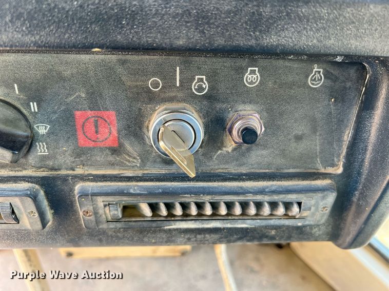 image for item II9201 2000 Caterpillar D6M XL  dozer