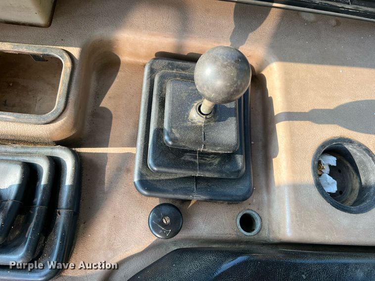 image for item II9201 2000 Caterpillar D6M XL  dozer