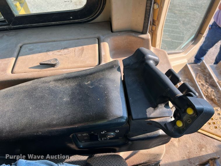 image for item II9201 2000 Caterpillar D6M XL  dozer