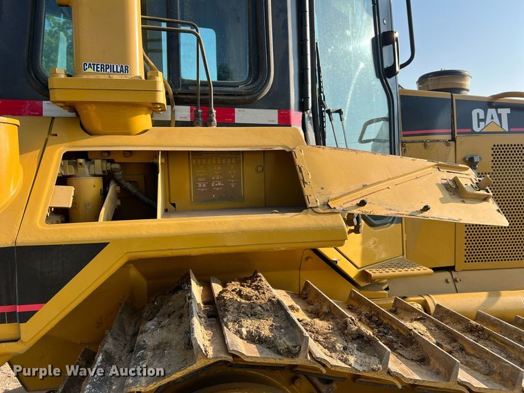 image for item II9201 2000 Caterpillar D6M XL  dozer