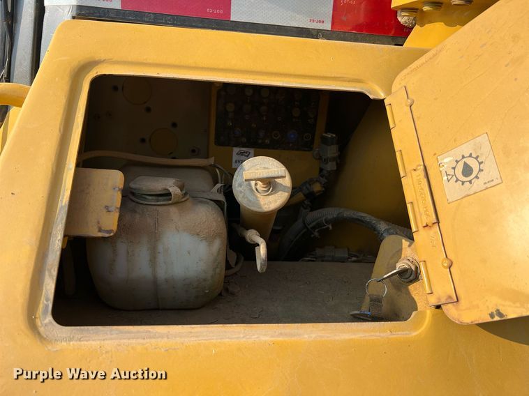 image for item II9201 2000 Caterpillar D6M XL  dozer