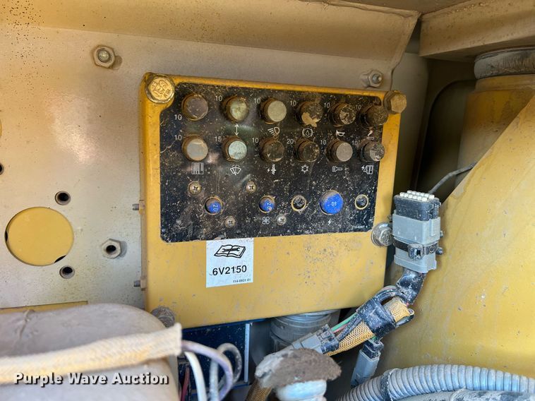 image for item II9201 2000 Caterpillar D6M XL  dozer