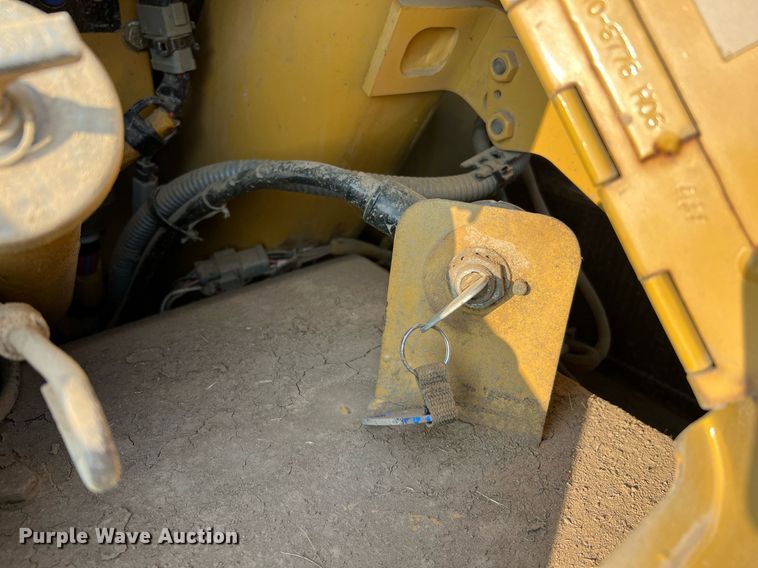 image for item II9201 2000 Caterpillar D6M XL  dozer