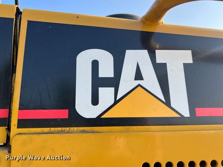 image for item II9201 2000 Caterpillar D6M XL  dozer