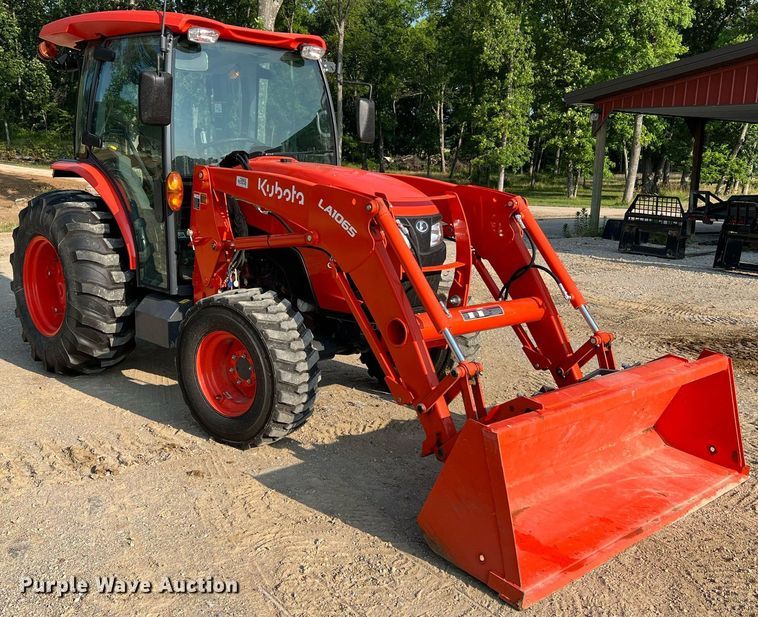 image for item II9202 Kubota MX6000  MFWD tractor