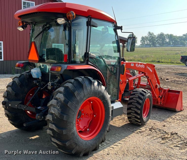 image for item II9202 Kubota MX6000  MFWD tractor