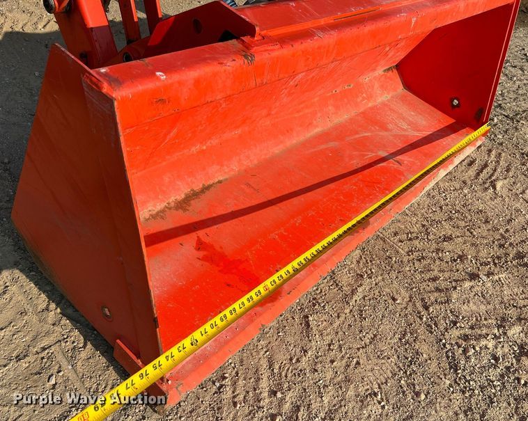 image for item II9202 Kubota MX6000  MFWD tractor