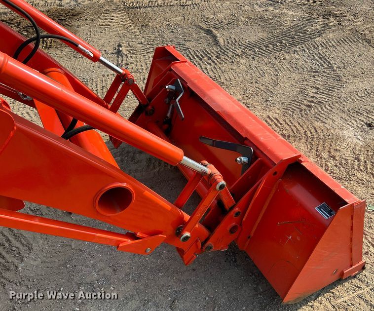 image for item II9202 Kubota MX6000  MFWD tractor