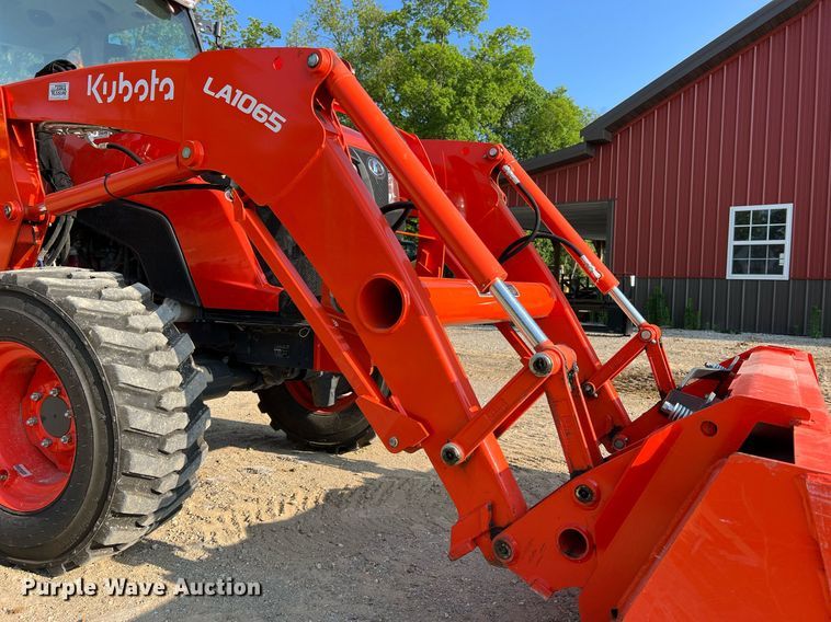 image for item II9202 Kubota MX6000  MFWD tractor