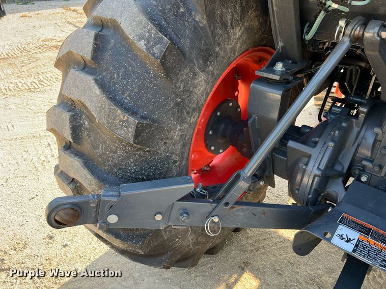 image for item II9202 Kubota MX6000  MFWD tractor