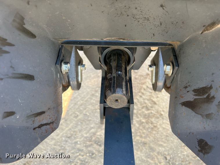 image for item II9202 Kubota MX6000  MFWD tractor