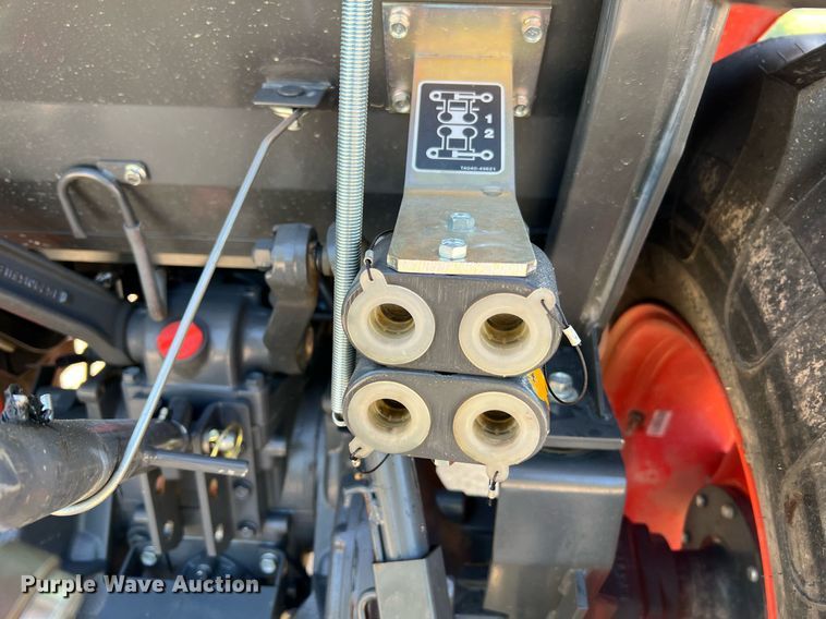 image for item II9202 Kubota MX6000  MFWD tractor