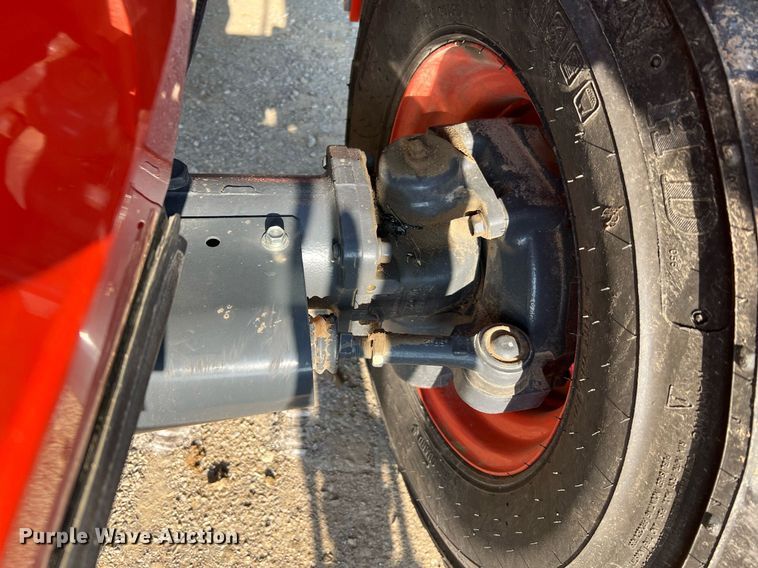 image for item II9202 Kubota MX6000  MFWD tractor