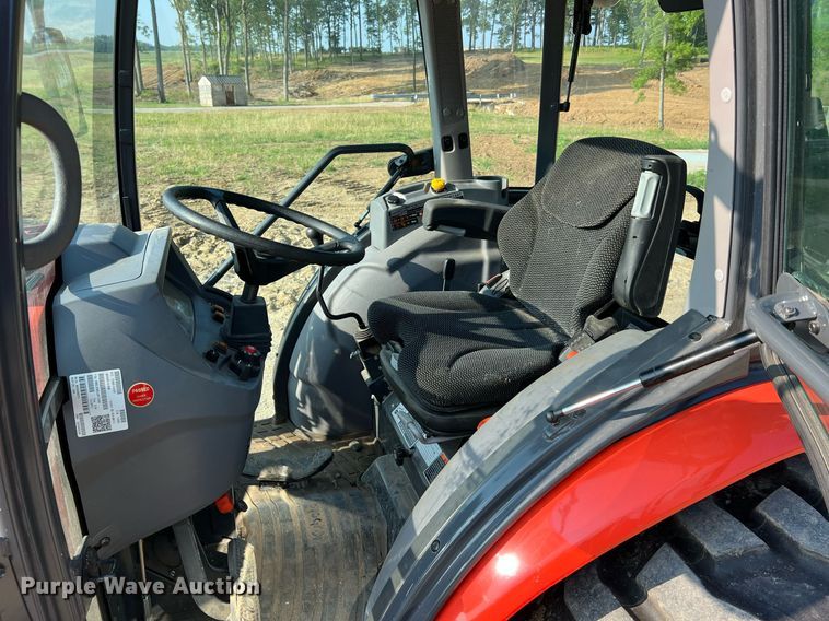 image for item II9202 Kubota MX6000  MFWD tractor