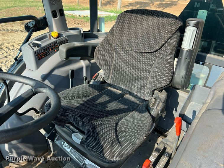 image for item II9202 Kubota MX6000  MFWD tractor