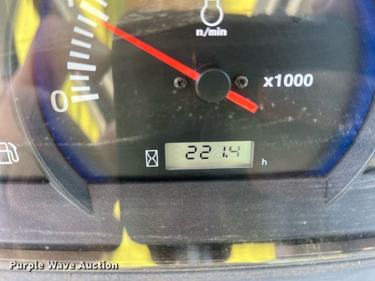 image for item II9202 Kubota MX6000  MFWD tractor