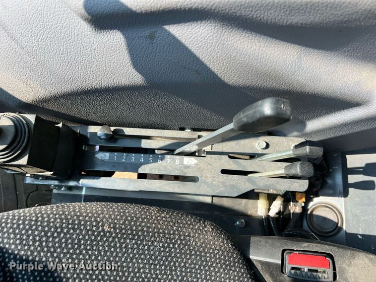 image for item II9202 Kubota MX6000  MFWD tractor