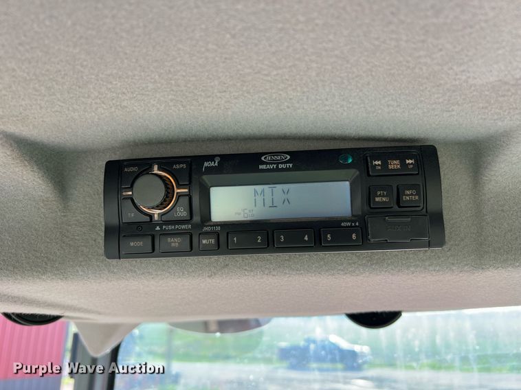 image for item II9202 Kubota MX6000  MFWD tractor