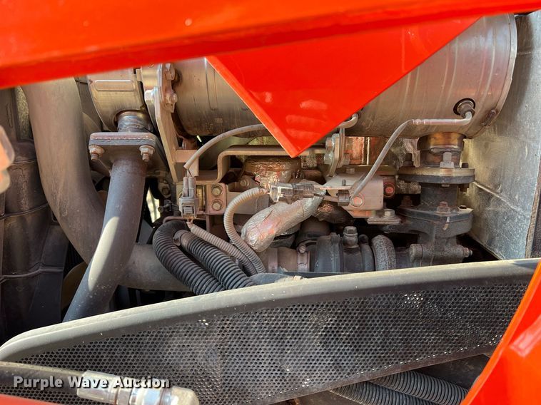 image for item II9202 Kubota MX6000  MFWD tractor