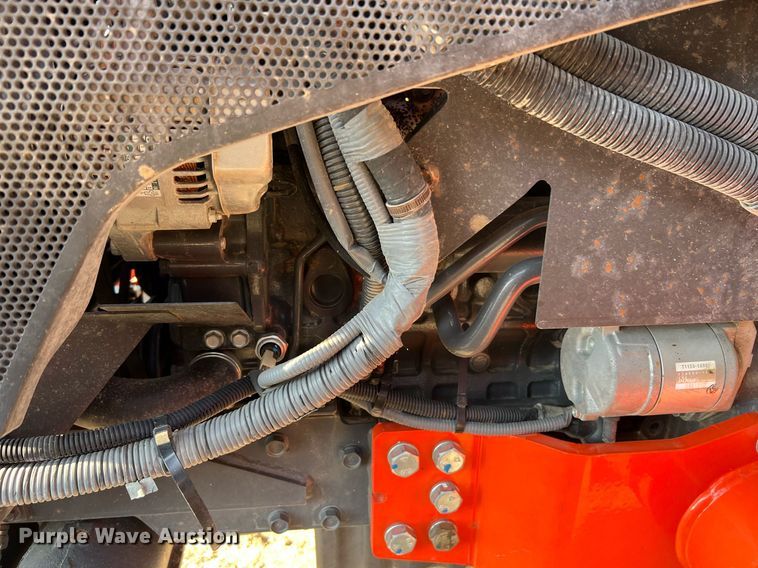 image for item II9202 Kubota MX6000  MFWD tractor