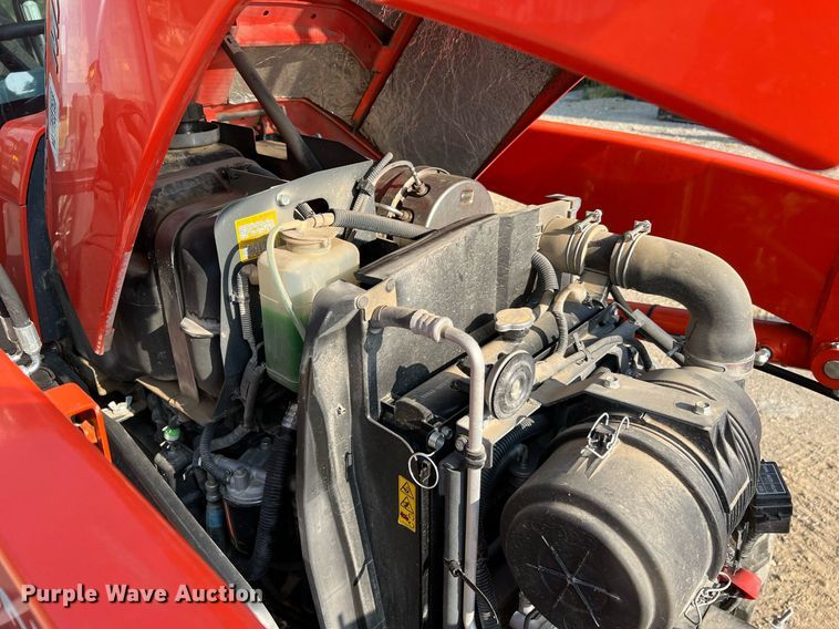 image for item II9202 Kubota MX6000  MFWD tractor