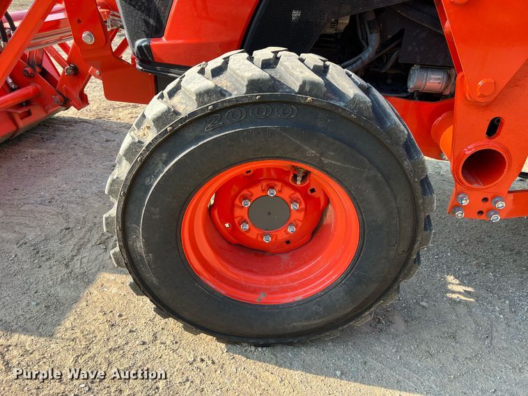 image for item II9202 Kubota MX6000  MFWD tractor