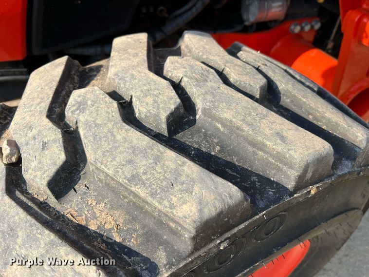 image for item II9202 Kubota MX6000  MFWD tractor