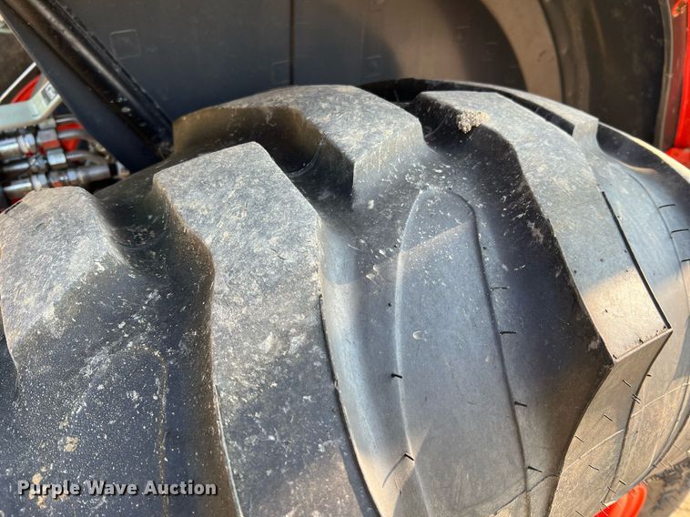 image for item II9202 Kubota MX6000  MFWD tractor