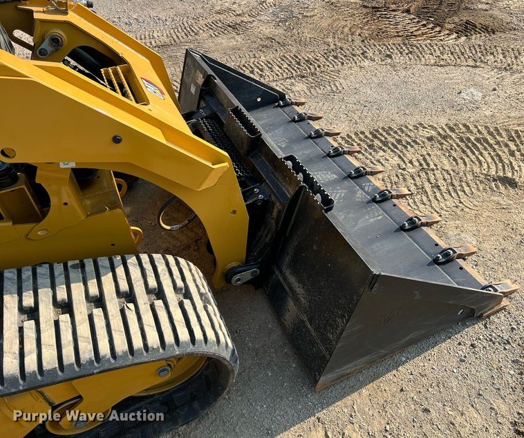 image for item II9203 2023 Caterpillar 289D3  tracked skid steer loader