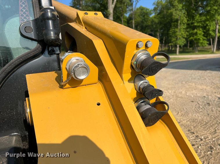 image for item II9203 2023 Caterpillar 289D3  tracked skid steer loader