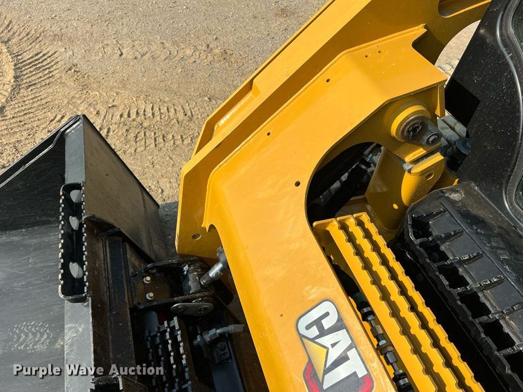 image for item II9203 2023 Caterpillar 289D3  tracked skid steer loader