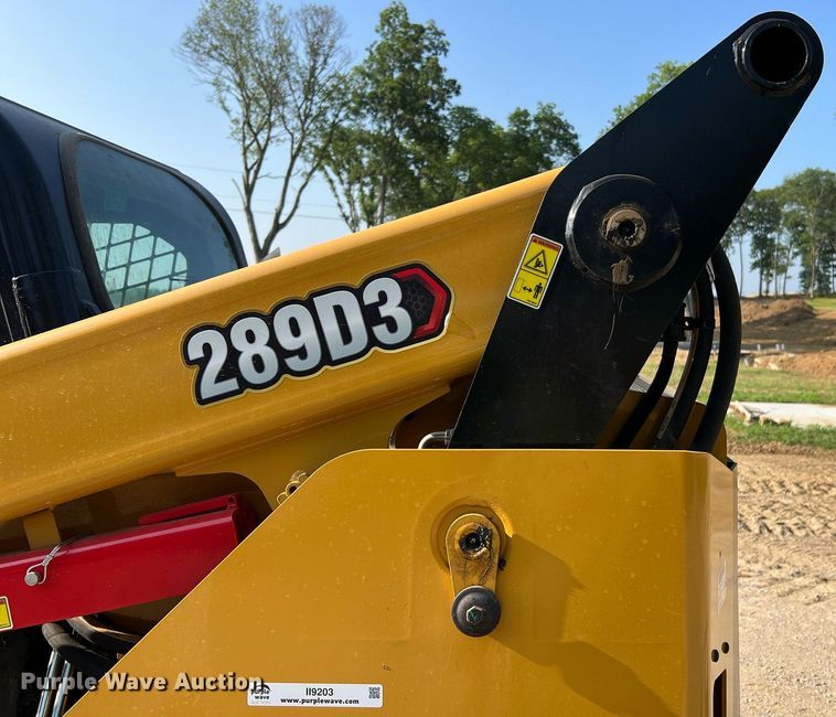 image for item II9203 2023 Caterpillar 289D3  tracked skid steer loader