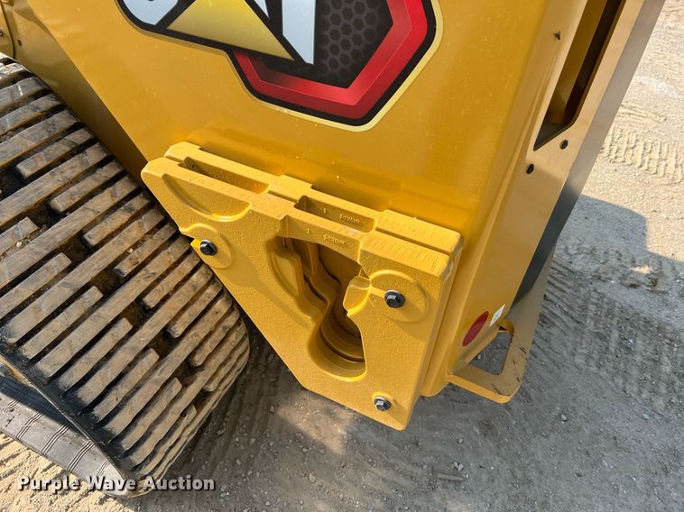 image for item II9203 2023 Caterpillar 289D3  tracked skid steer loader