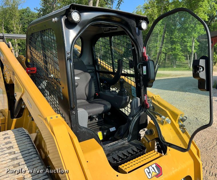 image for item II9203 2023 Caterpillar 289D3  tracked skid steer loader