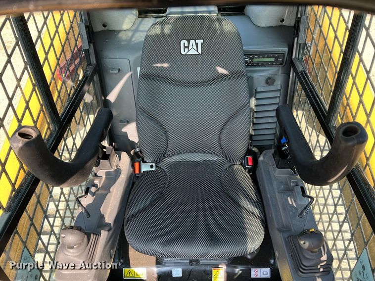 image for item II9203 2023 Caterpillar 289D3  tracked skid steer loader