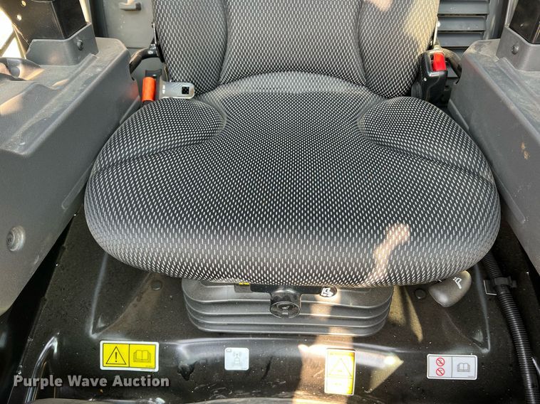 image for item II9203 2023 Caterpillar 289D3  tracked skid steer loader