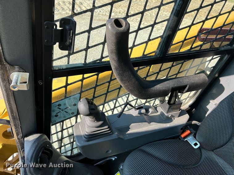 image for item II9203 2023 Caterpillar 289D3  tracked skid steer loader