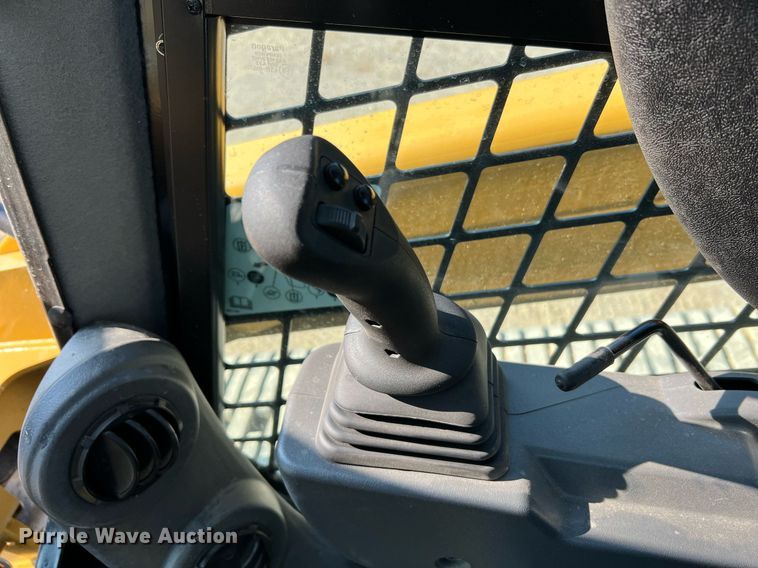 image for item II9203 2023 Caterpillar 289D3  tracked skid steer loader