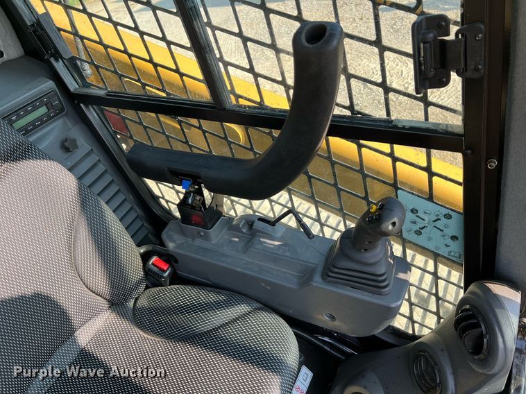 image for item II9203 2023 Caterpillar 289D3  tracked skid steer loader