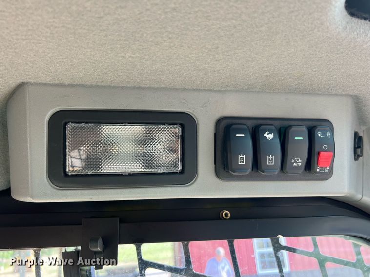 image for item II9203 2023 Caterpillar 289D3  tracked skid steer loader