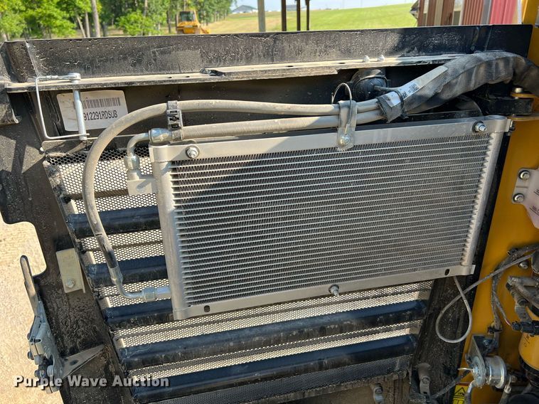 image for item II9203 2023 Caterpillar 289D3  tracked skid steer loader