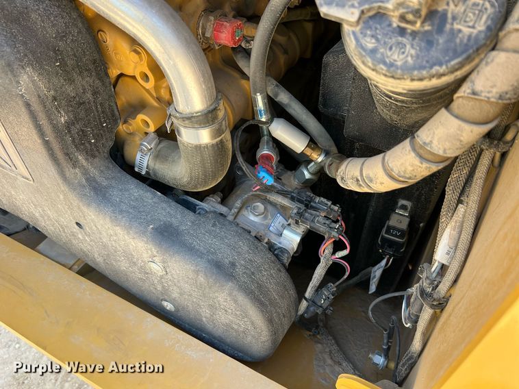 image for item II9203 2023 Caterpillar 289D3  tracked skid steer loader