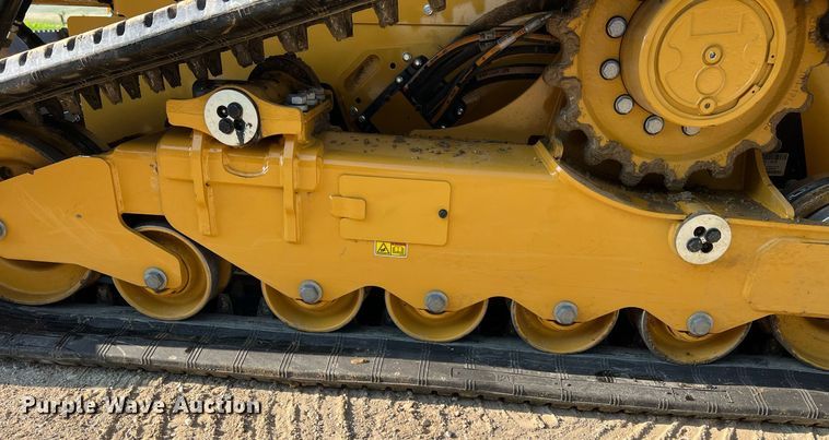 image for item II9203 2023 Caterpillar 289D3  tracked skid steer loader